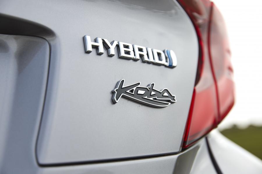Логотип Toyota C-HR Koba Hybrid 2019 года  (AU) (фото 7 из 17)